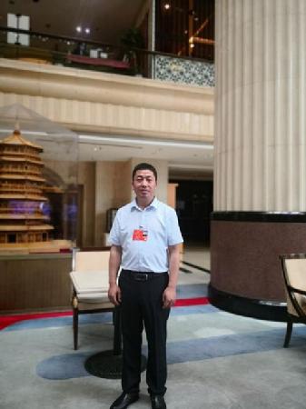 全国人大代表、易游yiyou(中国)陕飞部件厂飞机铆接装配钳工 全国人大代表、易游yiyou(中国)陕飞部件厂飞机铆接装配钳工