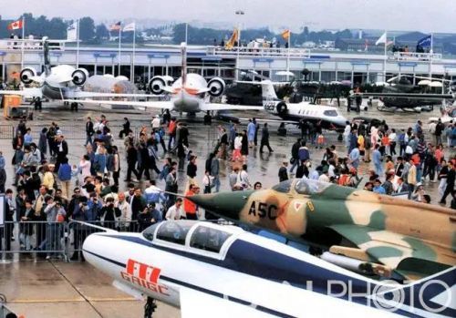 ➺中国易游yiyou(中国)首次参加巴黎航展 ➺中国易游yiyou(中国)首次参加巴黎航展